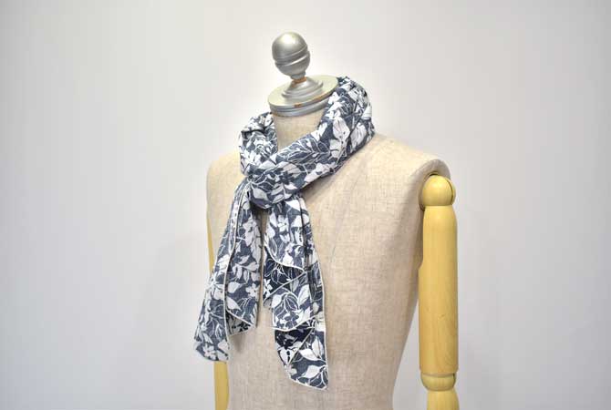 ENGINEERED GARMENTS Long Scarf (Floral Printed Lawn)